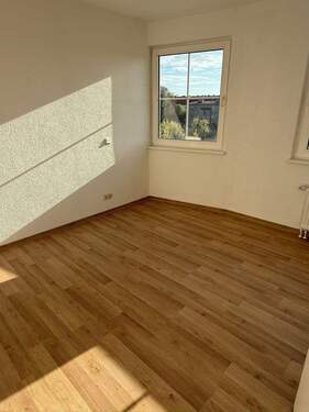 DE937119-D51D-4A64-90AC-AEB9AC7ED294.JPG - schöne 3-Raum Wohnung frisch renoviert mit EBK