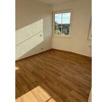 schöne 3-Raum Wohnung frisch renoviert mit EBK - Staßfurt