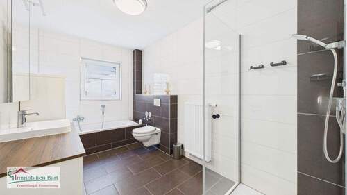 Badezimmer / Vollbad - 