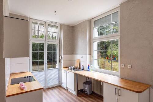 Küche mit Zugang zur Terrasse - 