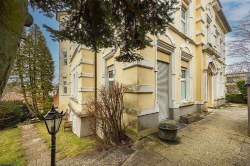 Außenansicht, Garten und Terrasse - 