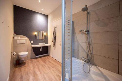 Tageslichtbad mit Dusche - Etagenwohnung mit 195,00 m&sup2; in Lüdenscheid zum Kaufen