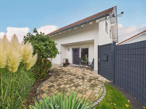 Terrasse - Familienfreundliches Haus mit angenehmem Grundstück!