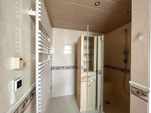 Badezimmer OG links - 