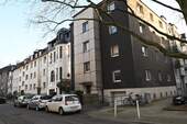 Außenansicht - Kuschelig am Kaminofen! Bezugsklare 2-R.-Altbau-Wohnung in Rüttenscheid im EG mit Balkon