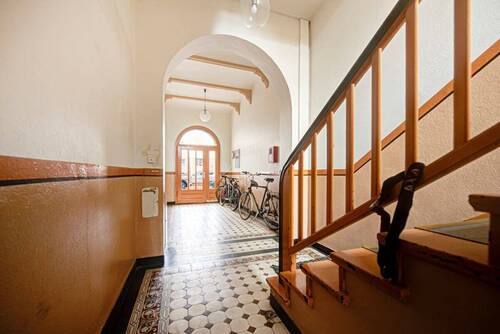 Treppenhaus - 4 Zimmer Etagenwohnung zum Kaufen in Berlin