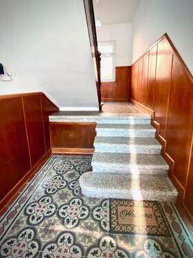 Eingangsbereich - 4 Zimmer Etagenwohnung zur Miete in Hochheim am Main