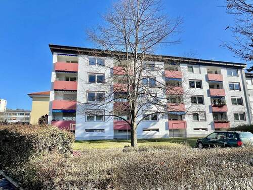 Hausansicht mit Balkon - 3-Zimmer ETW in Weil am Rhein - 279.000,00&nbsp;EUR Kaufpreis, ca.&nbsp; 77,00&nbsp;m&sup2;&nbsp;Wohnfl&auml;che