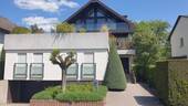 Frontansicht - Park Immobilien - Architektenhaus mit riesigem Potenzial