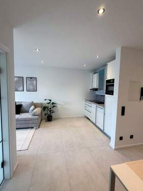 Wohnzimmer/Küche - 2 Zimmer Etagenwohnung in Bonn