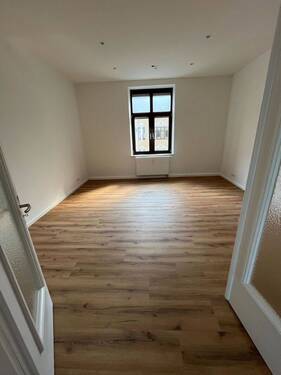 Büro 2 mit Blick zum Innenhof - 