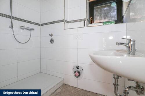 Erdgeschoss Duschbad - 