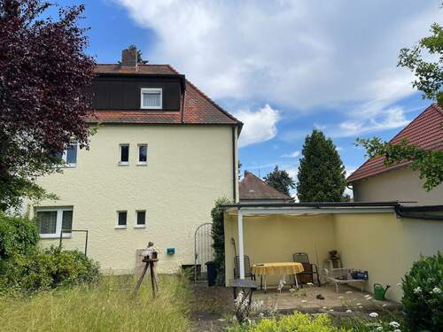 Ansicht vom Garten mit Pergola - 6 Zimmer Doppelhaushälfte in Bayreuth