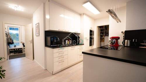 Küche - Barrierefreie 3,5-Zi.-Whg. mit Aufzug und 2 Tiefgaragenstellplätzen