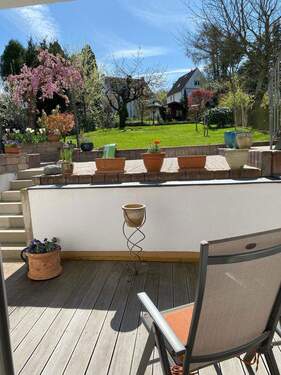 Blick in Garten von Wohnzi. EG - 