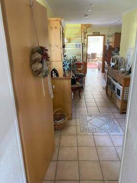 Flur Hauptwohnung OG - Doppelhaushälfte mit 215,00 m&sup2; in Essen zum Kaufen