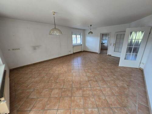 Wohn/Esszimmer - 7 Zimmer Mehrfamilienhaus, Wohnhaus in Blieskastel