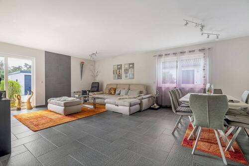 Wohnzimmer - 4 Zimmer Einfamilienhaus zum Kaufen in Eberswalde