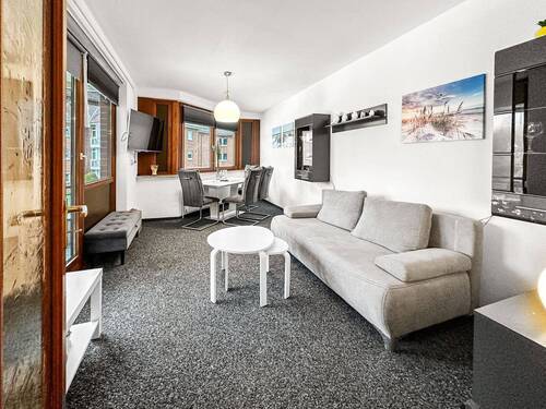 Wohnzimmer - Etagenwohnung mit 58,00 m&sup2; in Lübeck zum Kaufen