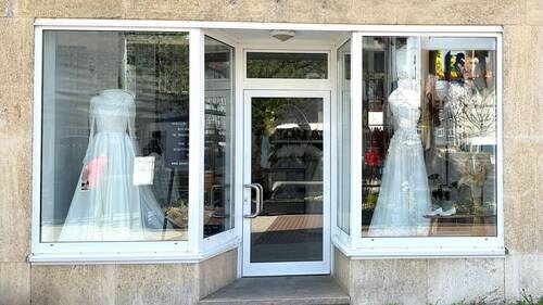 Hausansicht - Ladenfläche direkt am Linggplatz in Bad Hersfeld zu vermieten!