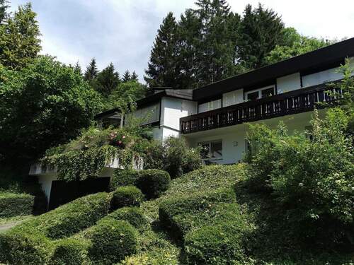 Hausansicht - Schönes Haus mit Pool und Sauna in Top Lage