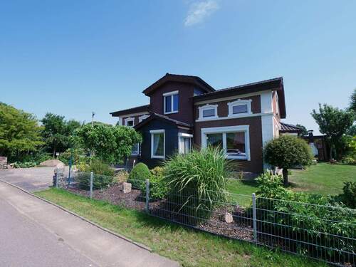 Einfamilienhaus mit Einliegerwohnung zwischen Schlei und Ostsee - Einfamilienhaus mit Einliegerwohnung zwischen Schlei und Ostsee