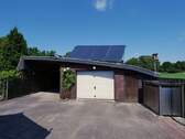 Ansicht Garage mit Solarthermie - 6 Zimmer Einfamilienhaus in Rieseby