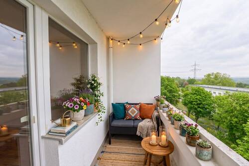 Balkon-Einrichtung visualisiert - 
