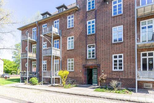 denkmalgeschützt - Helle Wohnung sucht neuen Mieter - 2-Zimmer Wohnung in der Flensburger Nordstadt.