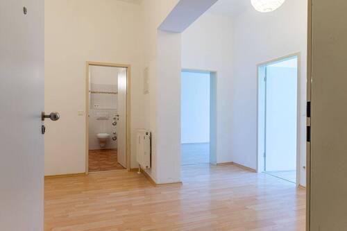 großzügig - 2 Zimmer Etagenwohnung in Flensburg