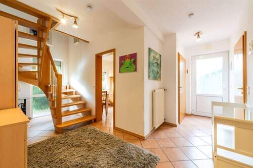 Flur - 4 Zimmer Mehrfamilienhaus, Wohnhaus zum Kaufen in Borkum