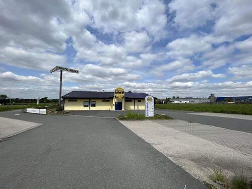 Vermieteter Parkplatz - Grundstück in Hermsdorf zum Kaufen