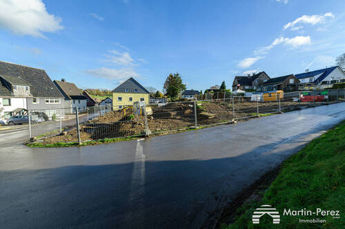 Baugrundstück - Einfamilienhaus mit 149,00 m&sup2; in Breckerfeld zum Kaufen