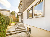 Hauseingang - 6 Zimmer Einfamilienhaus in Karlsruhe / Wolfartsweier
