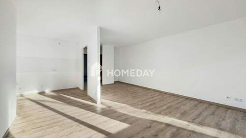 Wohnzimmer 2 - Helle EG-Wohnung mit überdachter Südterrasse und Stellplatz - ruhiges Wohnen nahe Breitenauer See