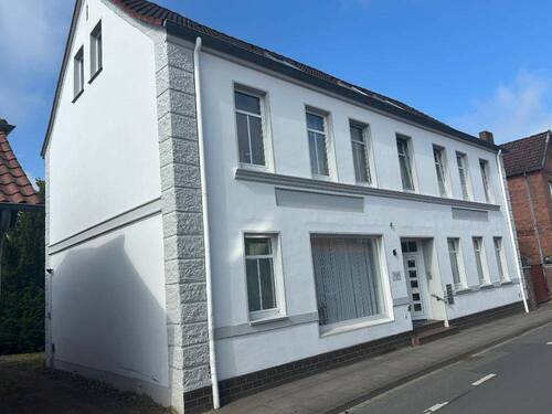 Hausansicht - 1 Zimmer Mehrfamilienhaus, Wohnhaus zum Kaufen in Bad Bevensen