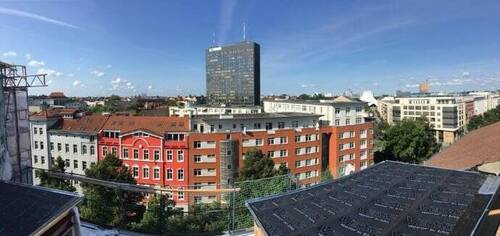 Aussicht - Dachgeschoss mit Privatfahrstuhl, EBK, Sauna und Pool mit Blick über Berlin in Bestlage