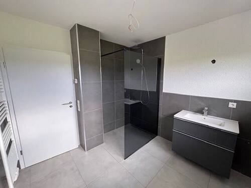  Badezimmer II im Obergeschoss - 