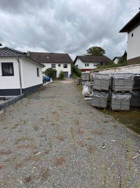  noch fertig zustellende Zufahrt - 