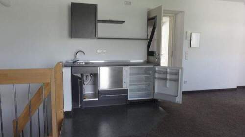 2 Raum hinten-EBk-Abgang zum 3 Raum untenZimmer - 