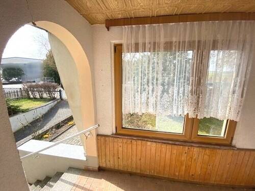 Überdachter Eingangsbereich - 3 Zimmer Bungalow zum Kaufen in Hainspitz