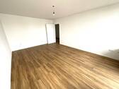 Wohnzimmer - Etagenwohnung mit 79,00 m&sup2; in Nürnberg zur Miete