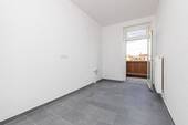 Küche mit Balkonzgang - Etagenwohnung mit 68,00 m&sup2; in Leipzig zum Kaufen