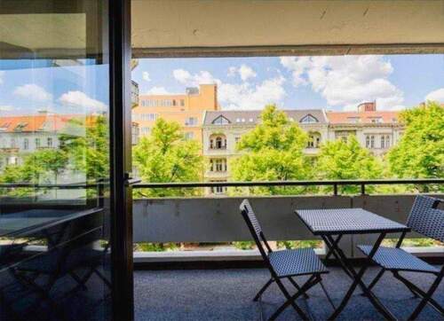 Balkon - Sanierte City-Wohnung in begehrter Wohnlage nahe Steinplatz – mit separatem Tiefgaragenstellplatz bei Bedarf