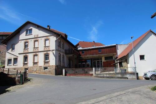 Bild 2 - 8 Zimmer Mehrfamilienhaus, Wohnhaus zum Kaufen in Schlitz