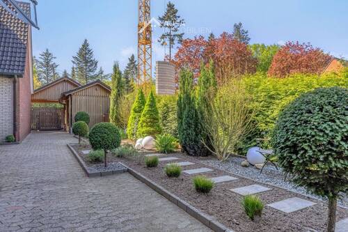 Vorgarten - Mehrfamilienhaus, Wohnhaus mit 252,00 m&sup2; in Bocholt zum Kaufen