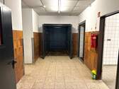 Durchgang Lastenaufzug - 