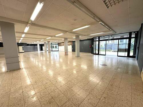 Verkaufsfläche - Gewerbeobjekt (Büro, Produktion, Verkauf) zum Kaufen in Stuttgart