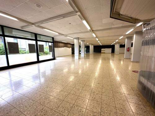 Verkaufsfläche - Gewerbeobjekt (Büro, Produktion, Verkauf) in Stuttgart