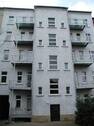 Hofseite mit Balkonanbau - 2 Zimmer Etagenwohnung zur Miete in Leipzig